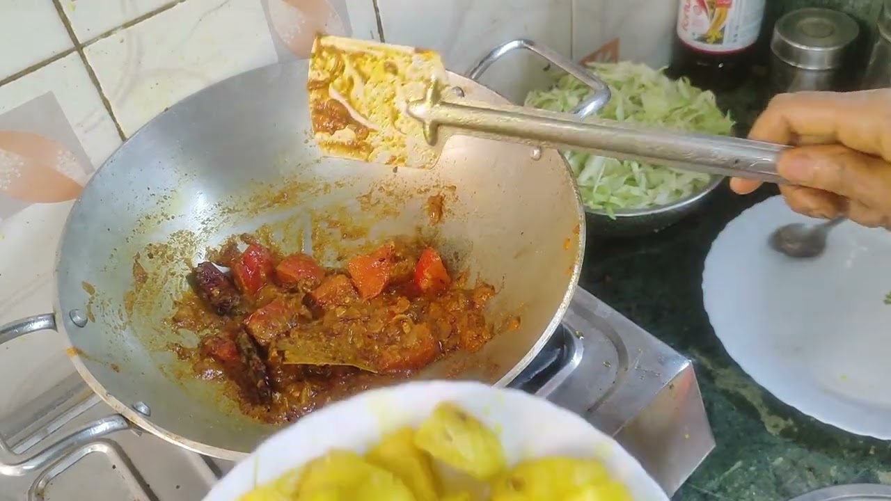 Bengoli style roi macher matha die pata kopi alu r tarkari#trending #bengali #food #roi 