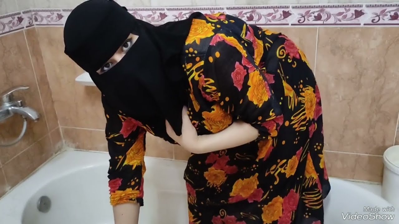 ولسه مكملين فى روتين الحمام🚽