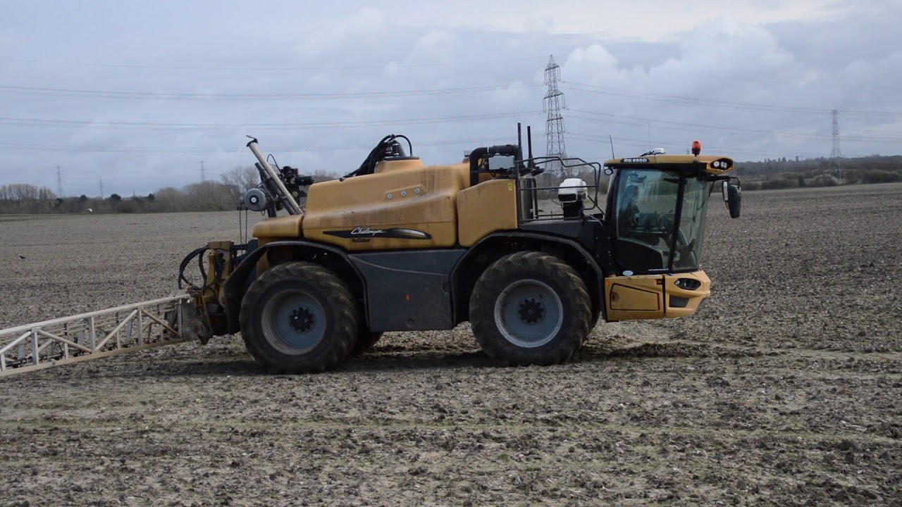CAT Challenger RG655D Rogator Sprayer