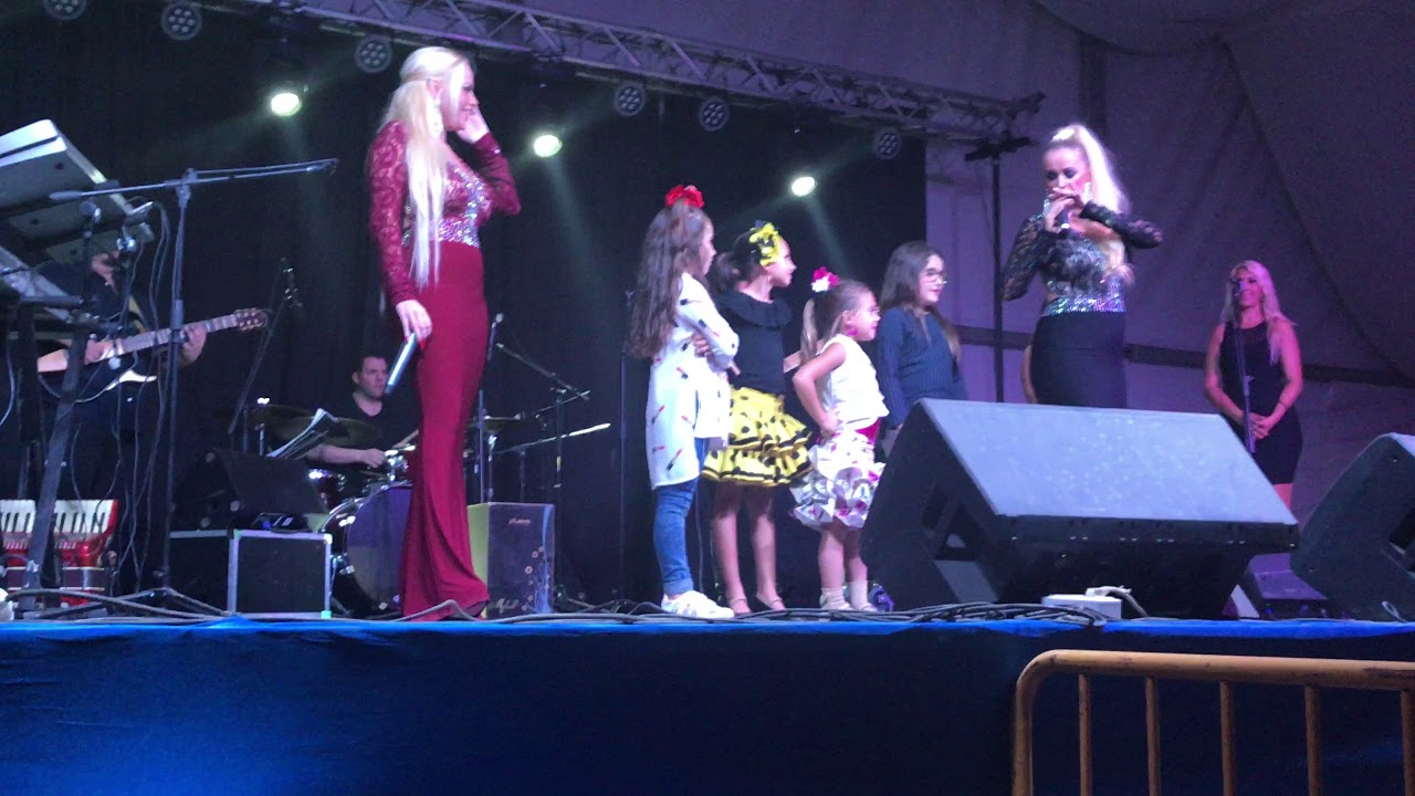 Sonia Priego (La Húngara) con su niña Laury (La Hungarilla) en Ecija 16/09/2017