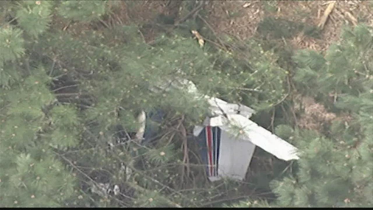 2 rushed to hospital after small plane crashes in Barrow County