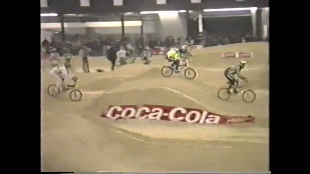 bmx race superclass 1 Christophe Lévêque 2 Bas de Bever 3 Sébastien Fer indoor de Dijon 1993