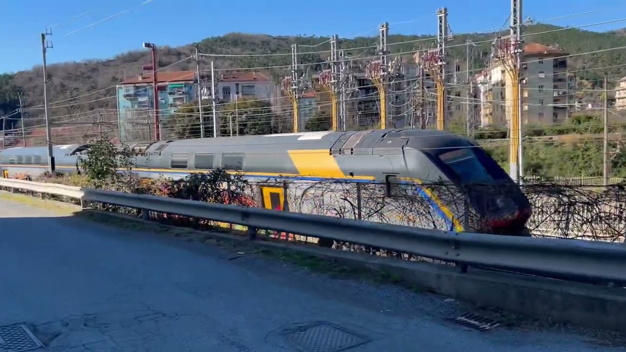 REG 12340 Genova Piazza Principe Savona in transito a Savona #train #railway #trainspotting 