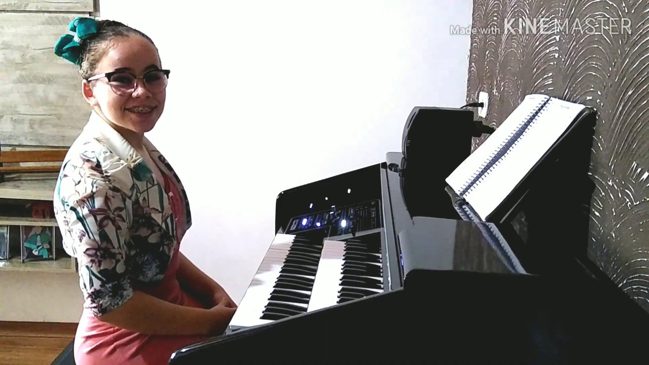 Hino 374 - Santo, Santo, Santo | Arpejado | Maria Vitória CCB