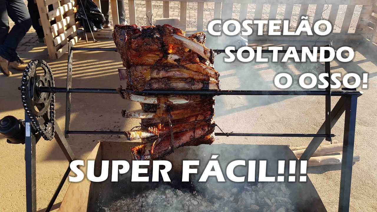 Costelão na churrasqueira giratória