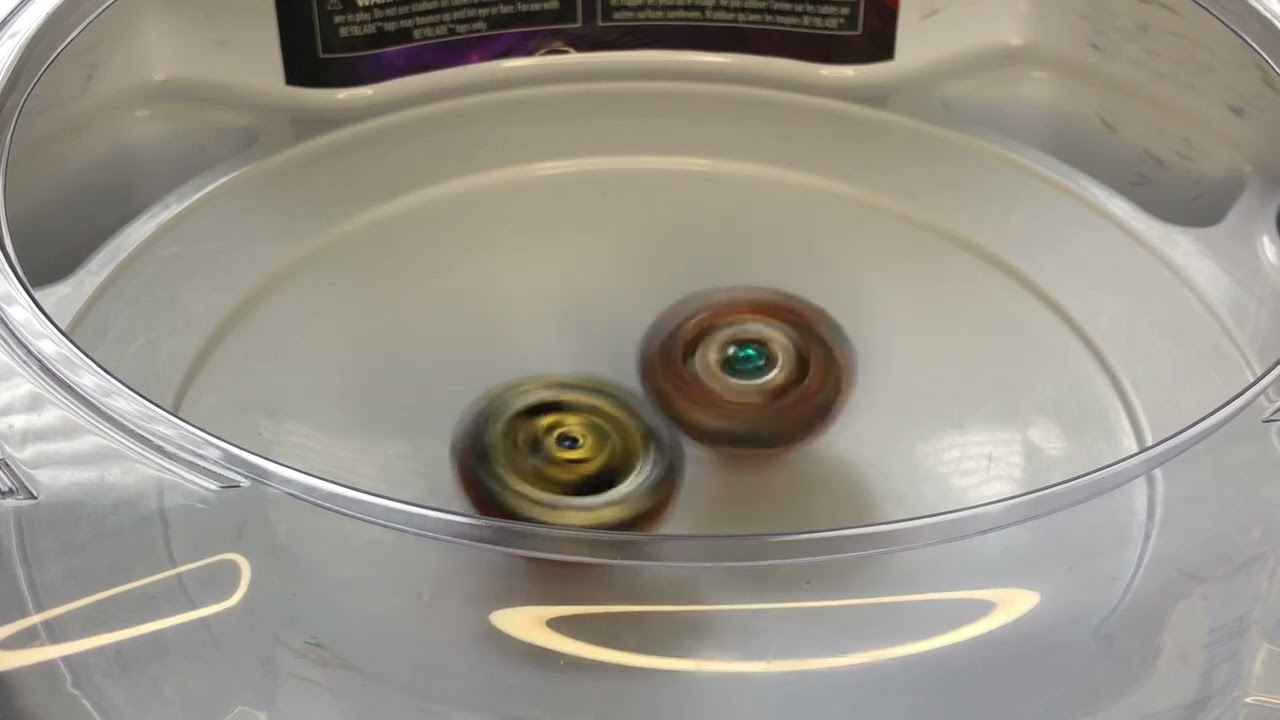 Cho-Z Achilles￼ vs Geist Fafnir￼ Beyblade Burst Cho-Z