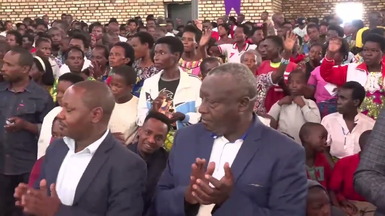 KIRUHURA; ABAKRISTU BATANZE INKUNGA YA MARIYATONI MU MUTAMBAGIRO USHIMISHIJE