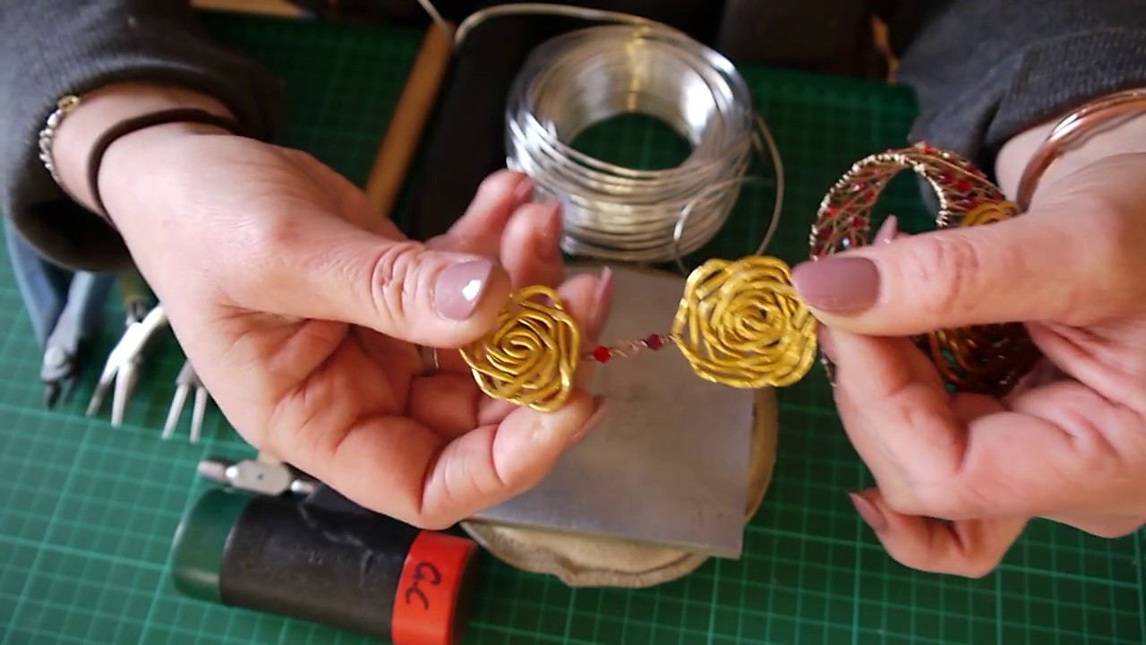 Chunky Wire Roses