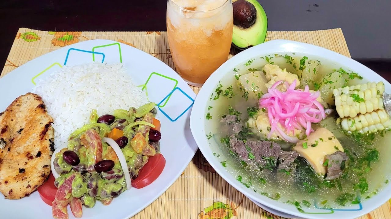 Almuerzo Completo Sancocho blanco, Ensalada de fréjol con mayonesa de aguacate, Pollo al orégano