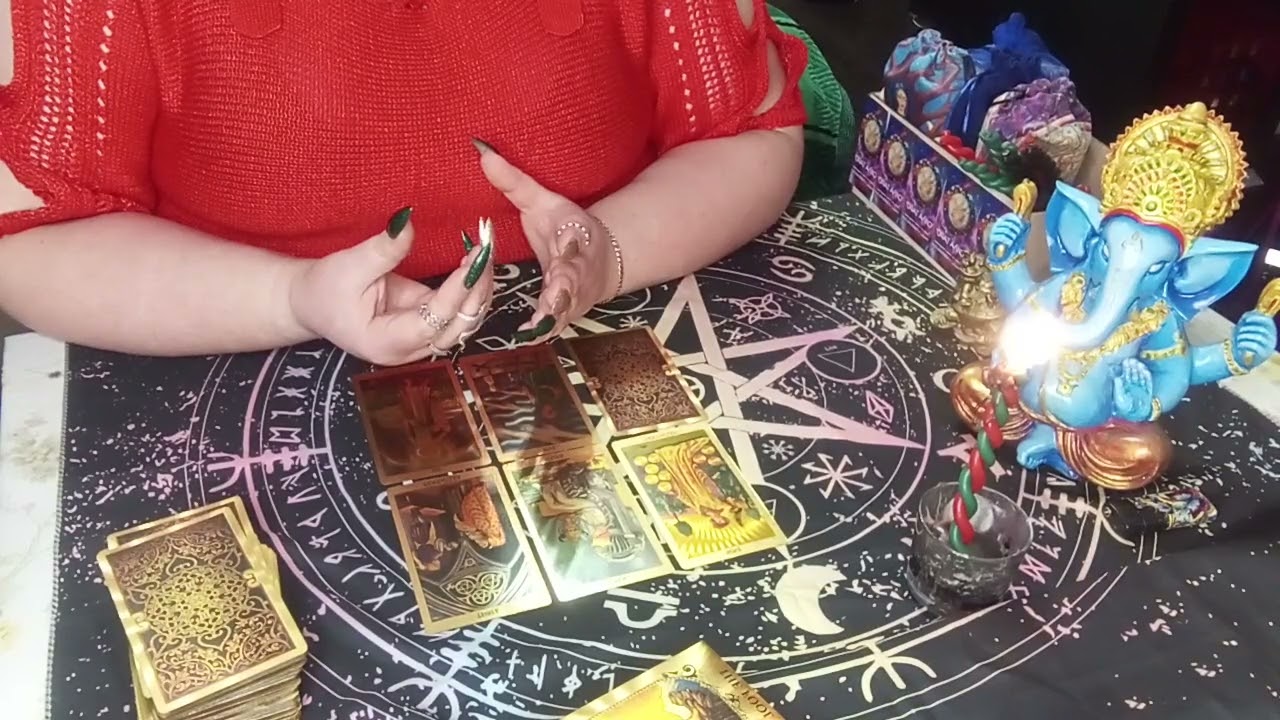 Срочно! Святочное гадание 🔮 Узнай что ждёт тебя ❣️