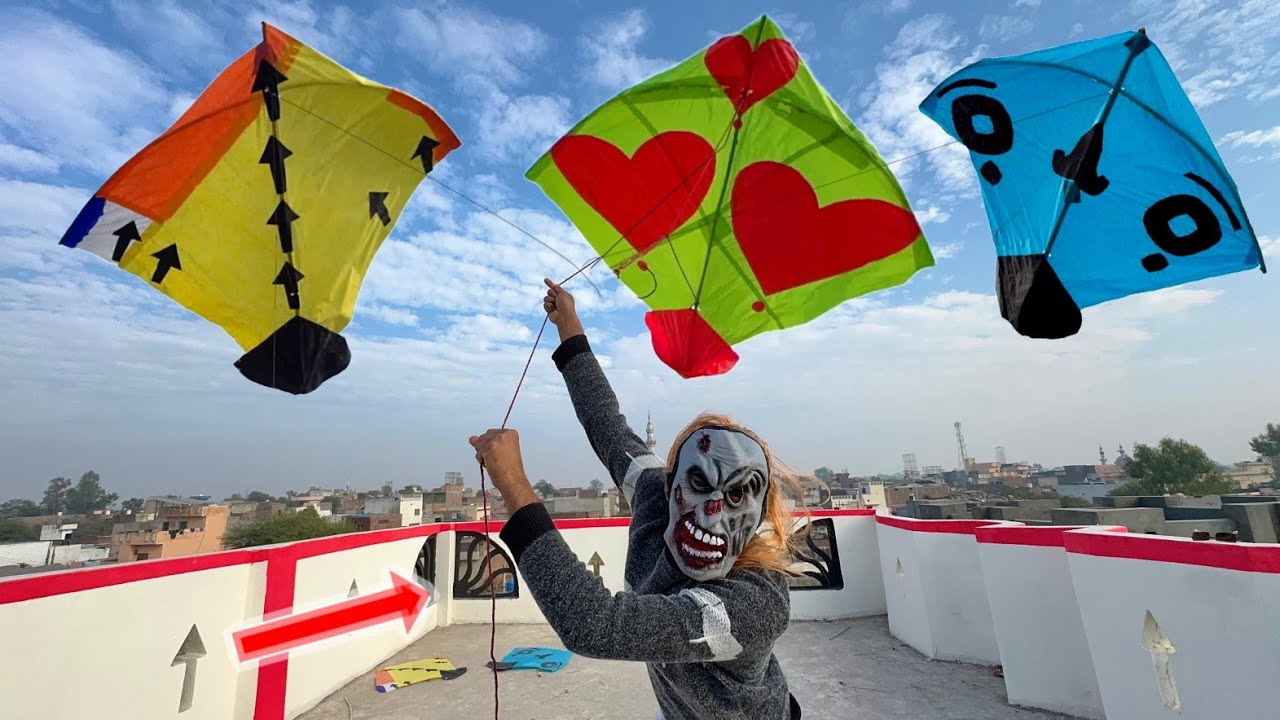 Bhoot Flying Big Heart Kite With  Catch Small Kite | Heart Big Kite 