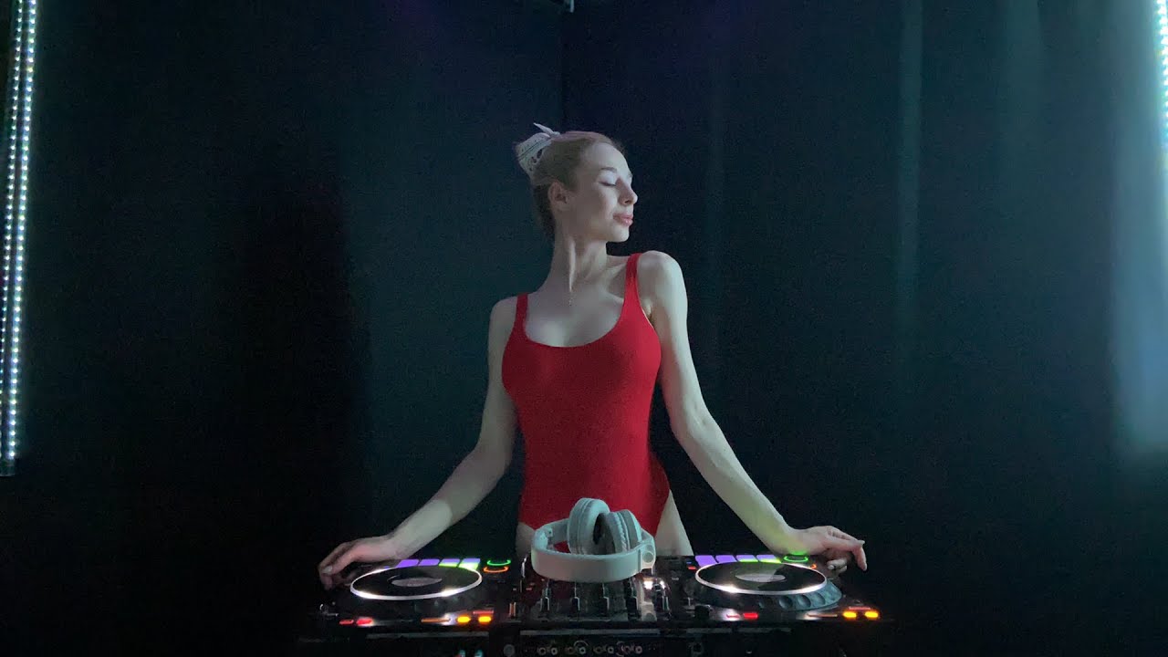 Eva Kari Tech House Mix