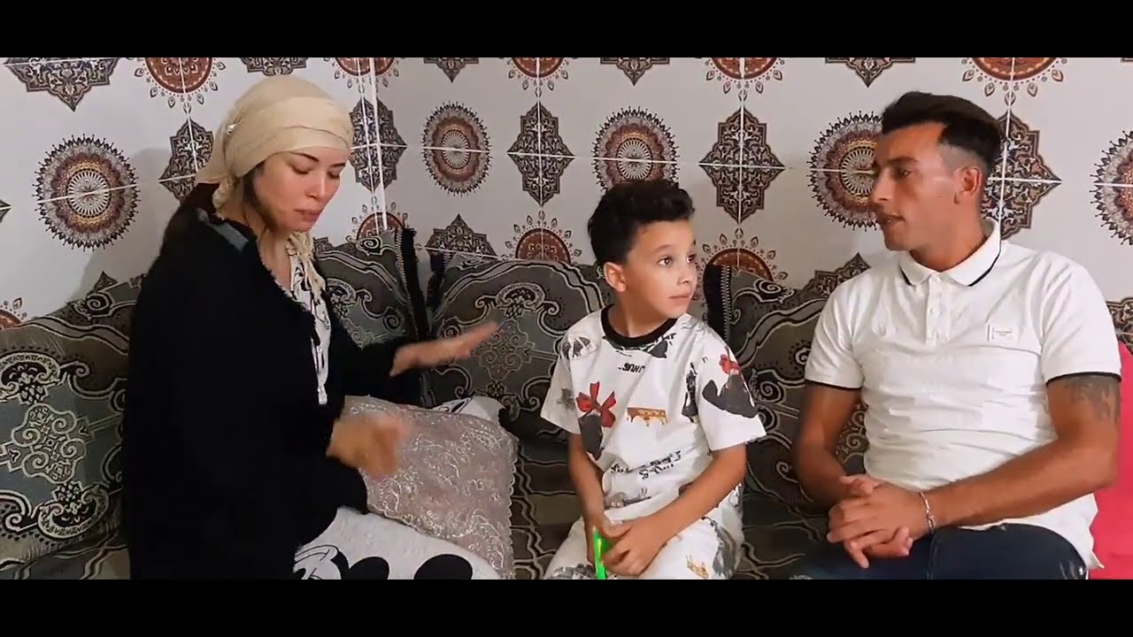 فلم قصير يتحدت عن :موعنات شباب😒😒
