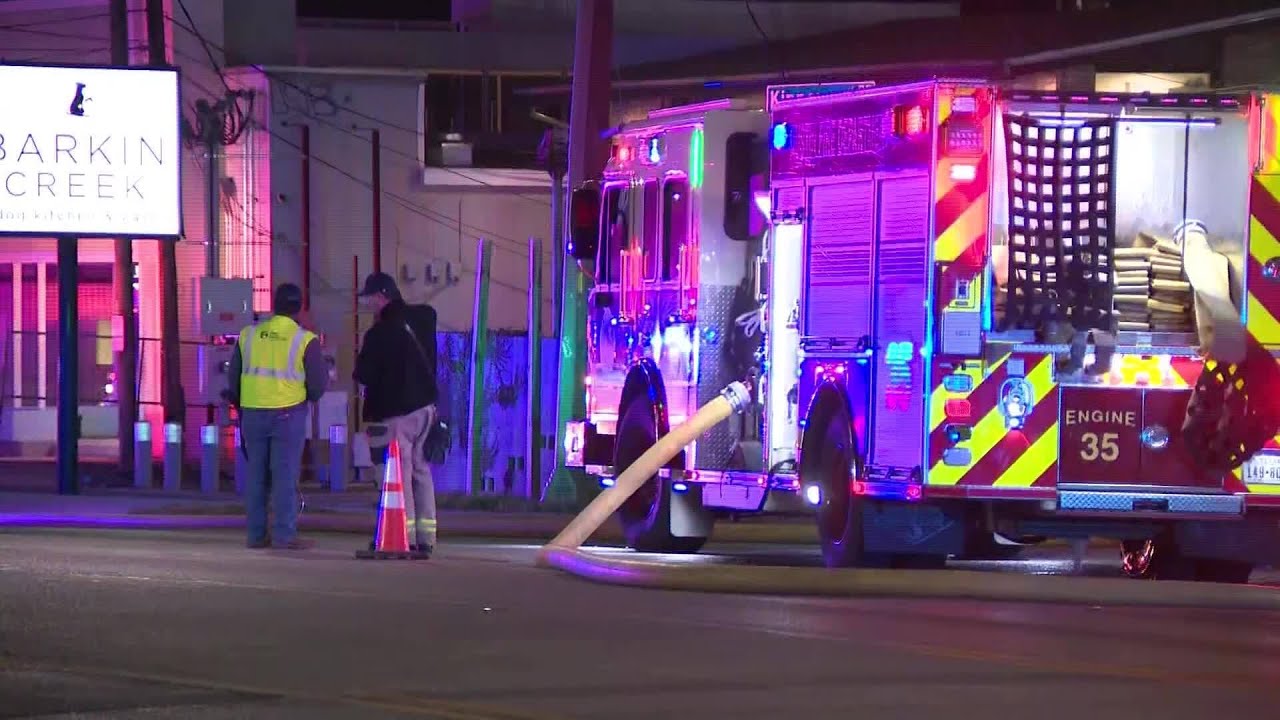 Overnight fire in south Austin under investigation