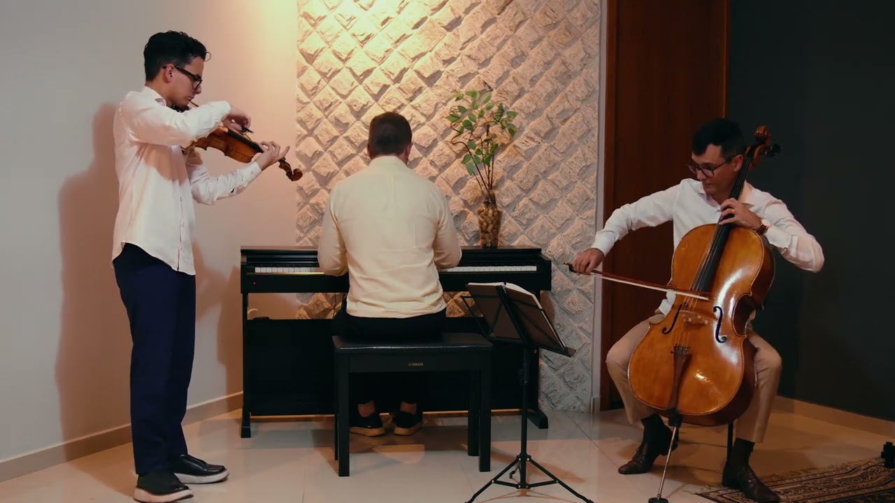 HINO 191 - TRIO