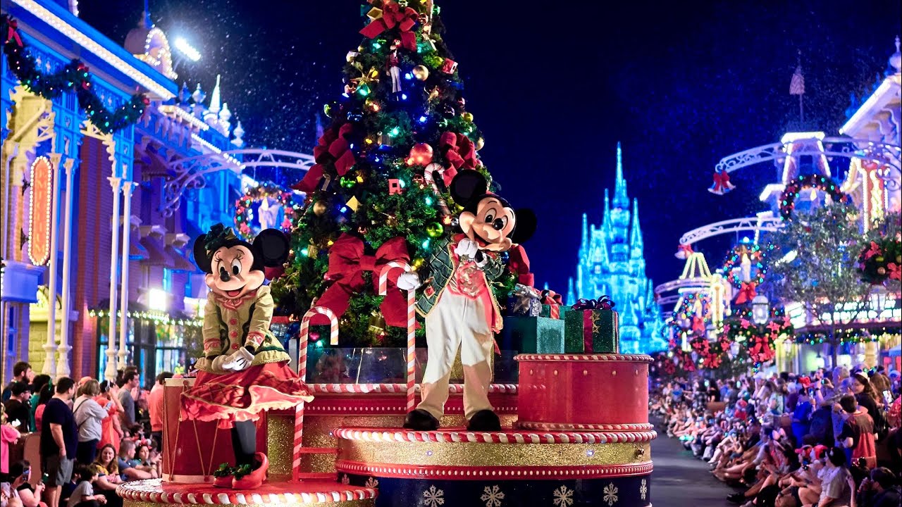 Mickey’s Once Upon a Christmastime Parade 2023 | Best View Location With Snow Falls On Main Street