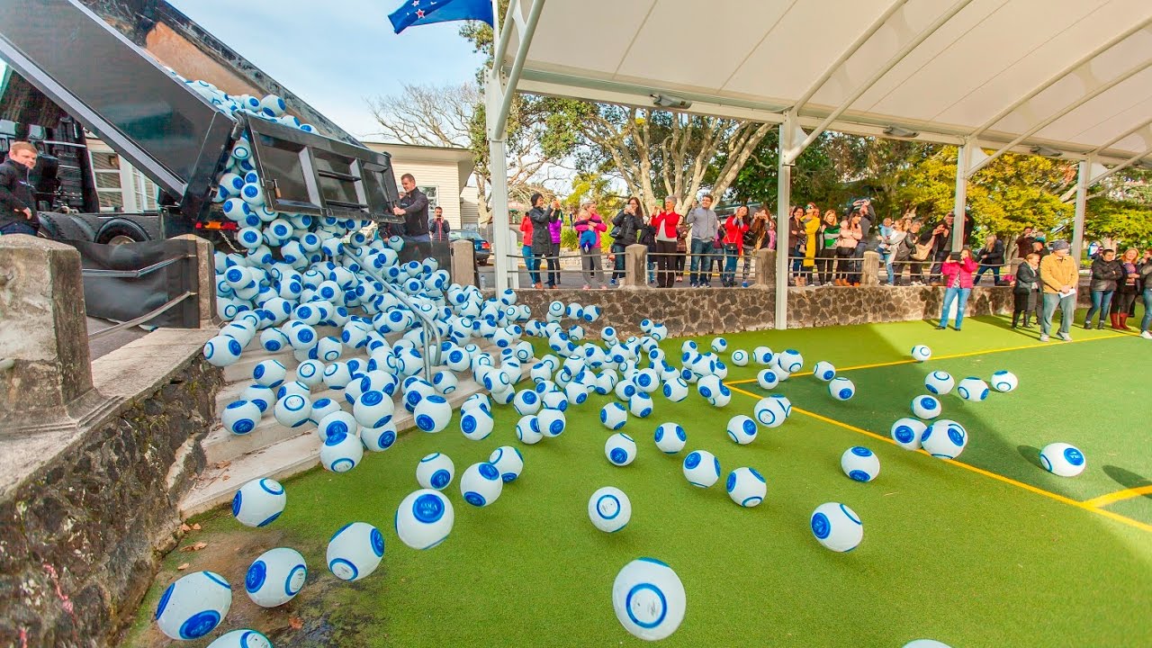 Gladstone School    COLA Canopy Promotion by Shade Systems