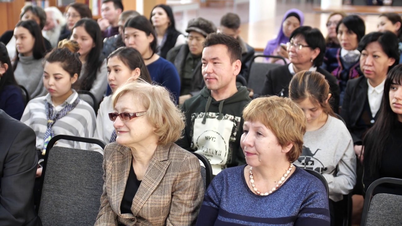 Книги в дар Национальной библиотеке Алматы.
