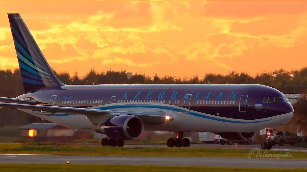 Потрясающий закат! Боинг 767-300ER Азербайджанских Авиалиний садится в вечернем Петербурге.
