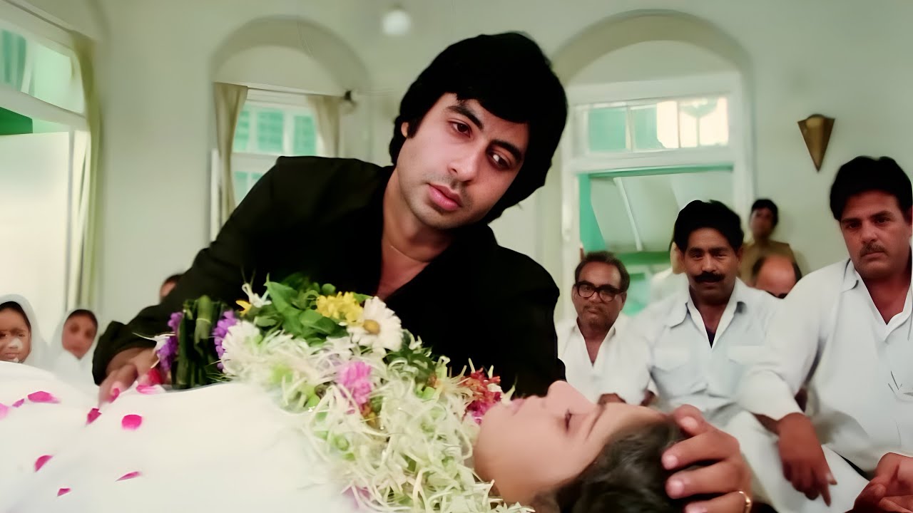 माँ के अपमान का बदला लेने निकला विजय पूरा मुंबई डर में | Shakti Movie Amitabh Bachchan Revenge