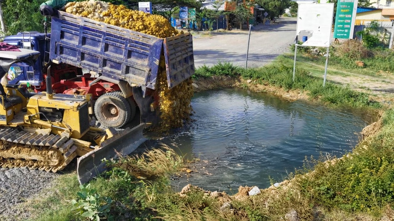 First Started New Project! Dump Truck Pouring Land Flood Area l,By Skillful Dozer D21P Pushing Soil 