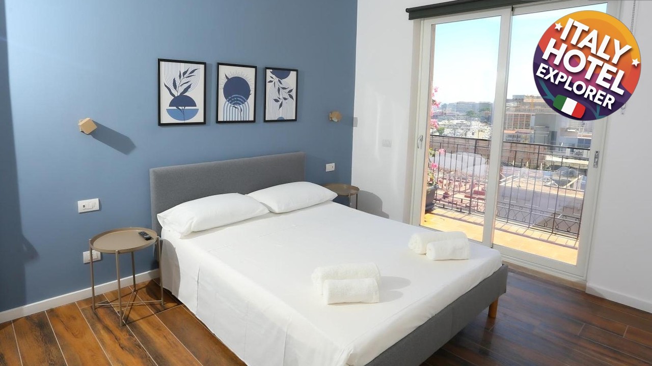 Marina 8 | Naples, Italy | Hotel Review ⭐