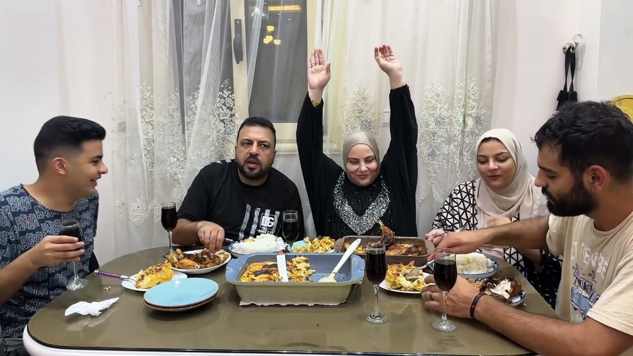 دايما نتجمع سوا على احلي لمه