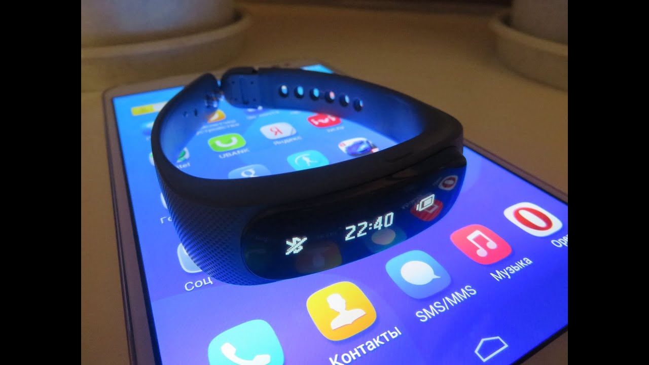Обзор фитнес браслета Huawei TalkBand B1