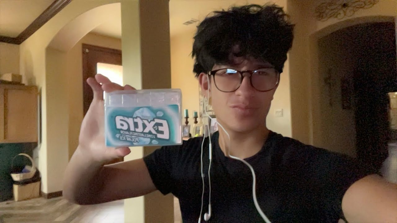 Gum chewing ramble ASMR