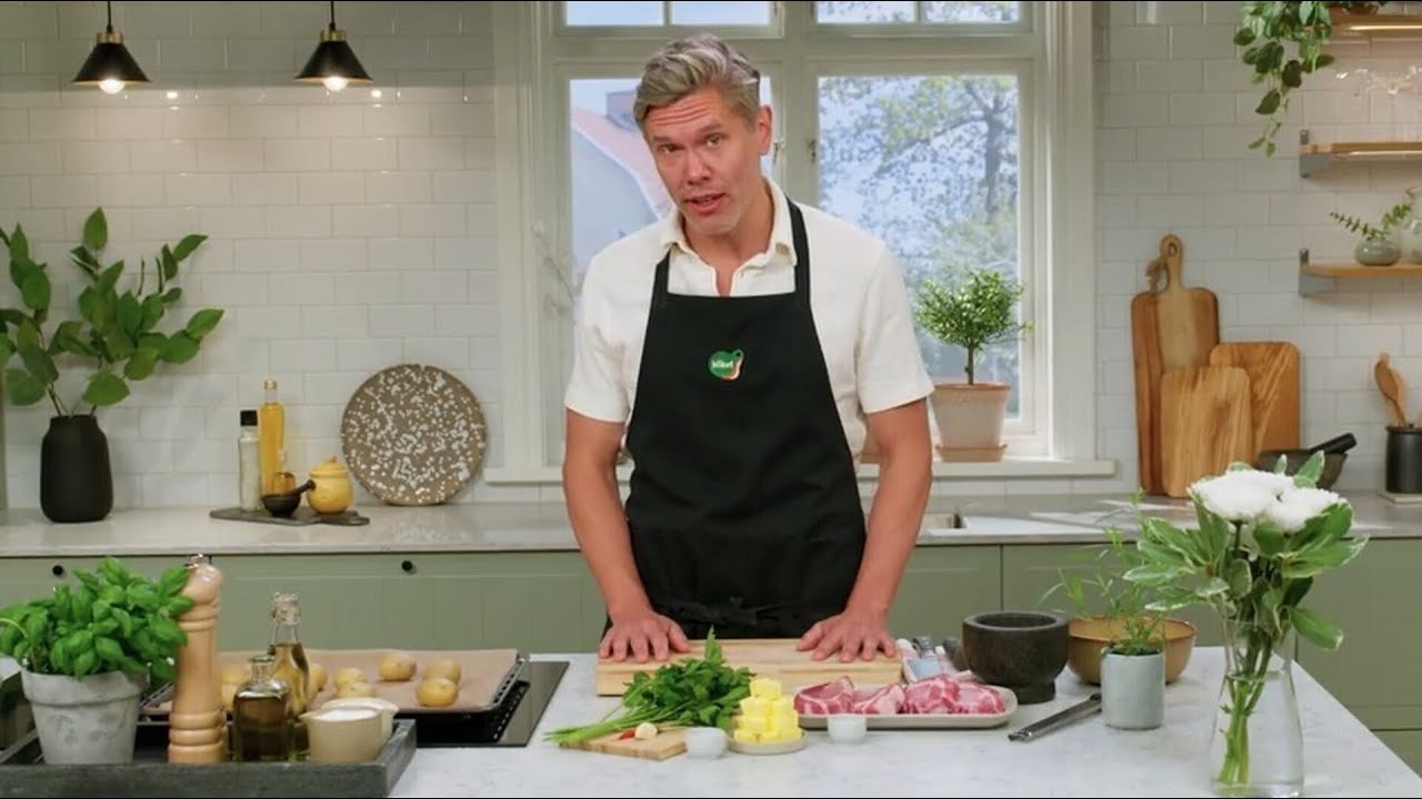 Grillad fläskkarré med currysmör och rostad potatis - Köket