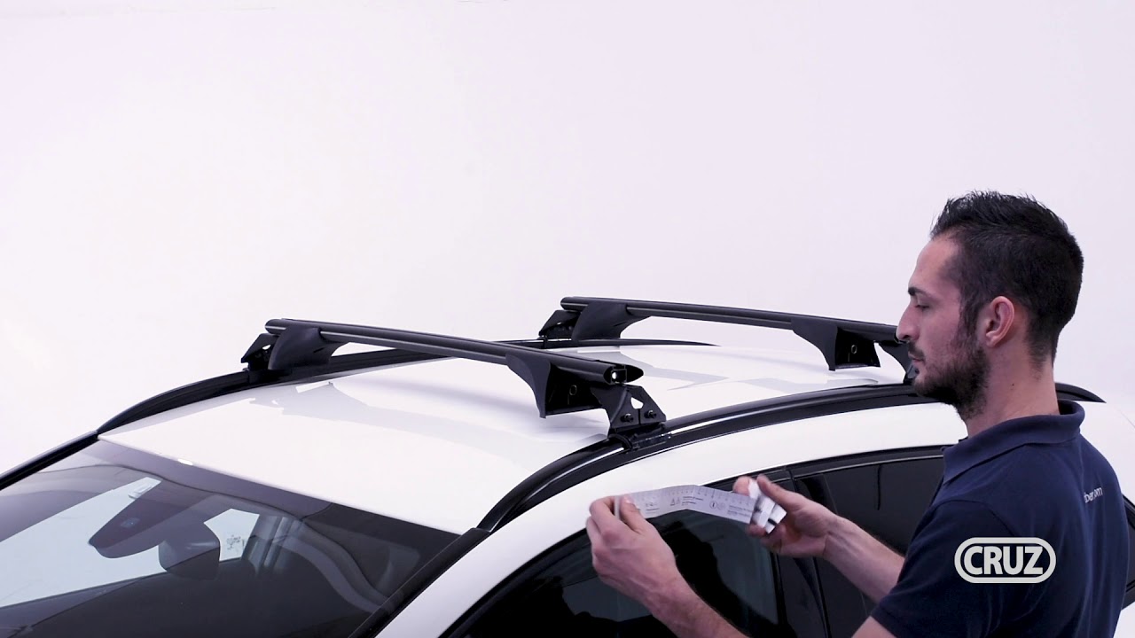 CRUZ Airo Fuse Dark / Roof bars