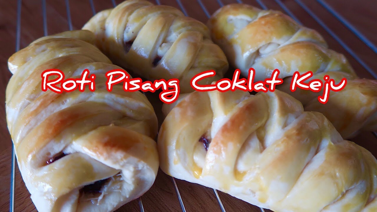 Cara Membentuk Roti Manis Lembut isi Pisang Coklat Keju Tanpa Ulen /  MamiVe's Diary