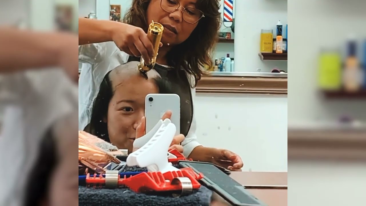 Girl full headshave in local salon 💇‍♀️🪒
