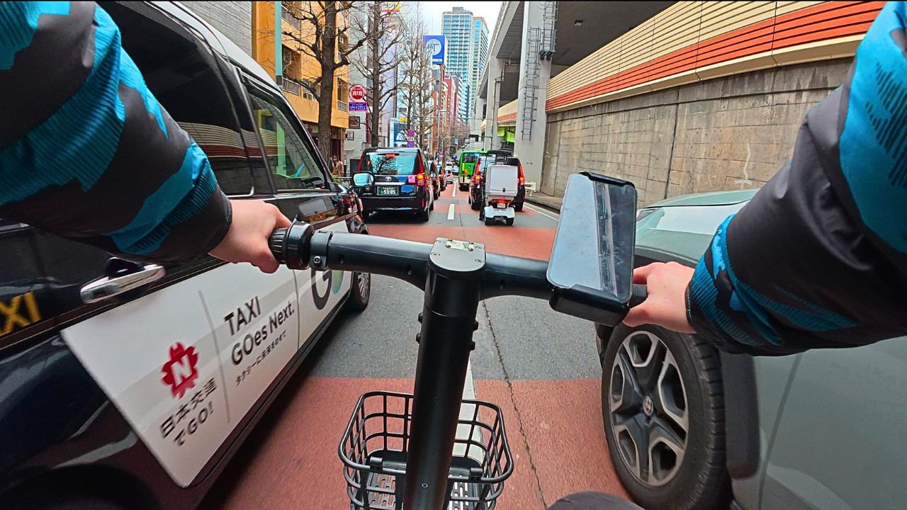 Exploring the Streets of Tokyo Japan on a E-bike! London Hustle goes Abroad
