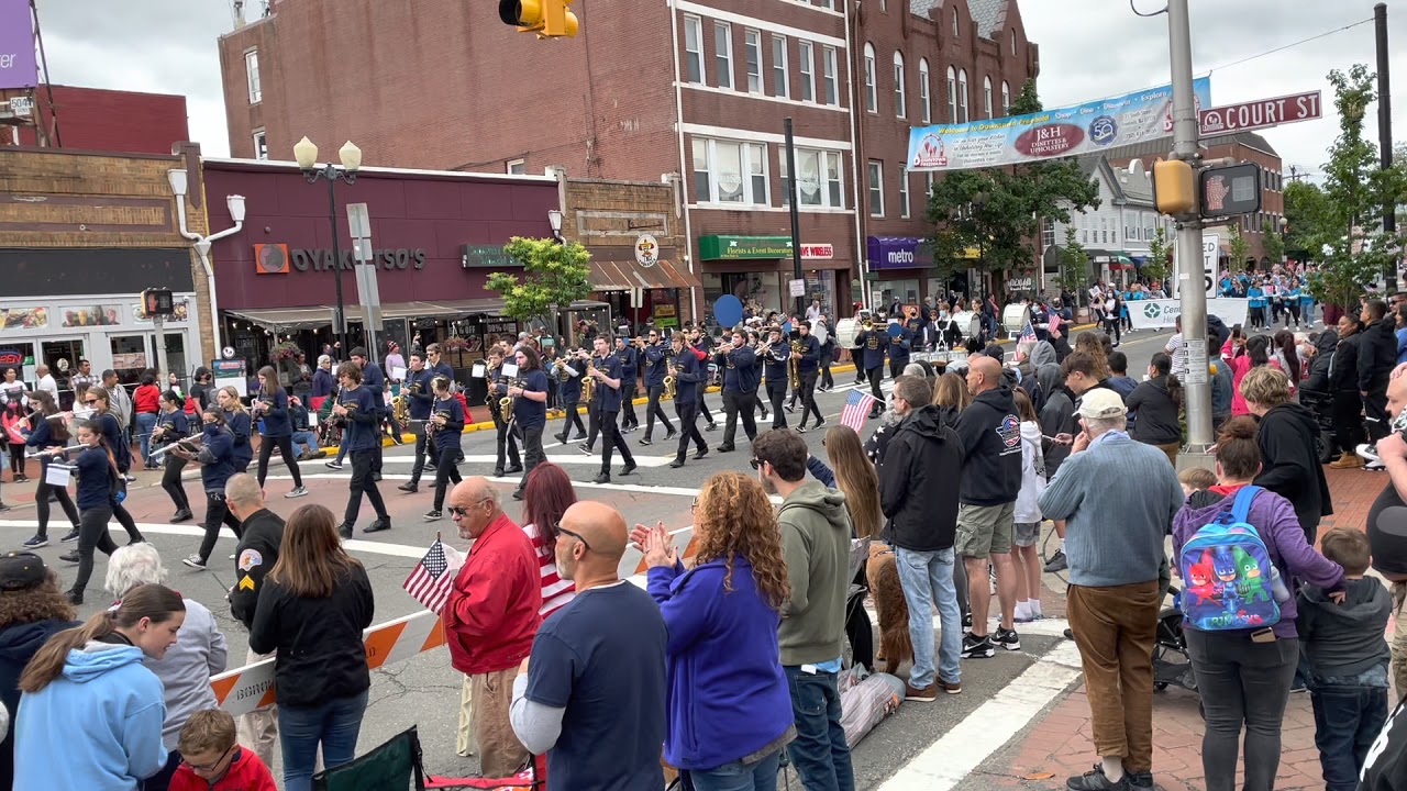 Freehold Memorial Day Parade - Boro Colonials
