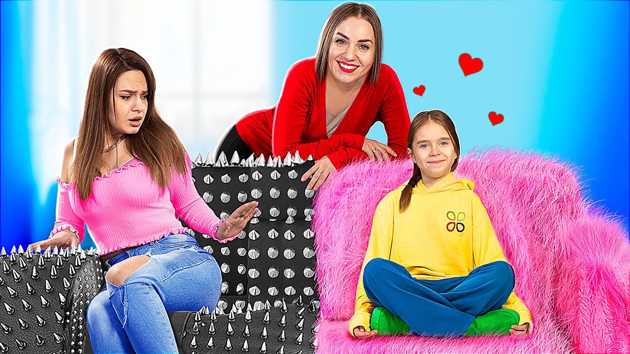 أختى بالتبني / أهلى بيحبوا أختى الصغيره أكتر منى