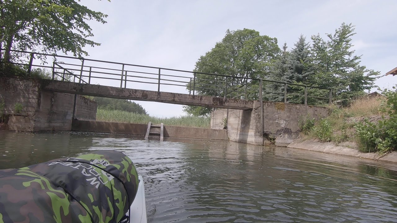 Plaukiame baidare Siesarties ir Baltųjų Lakajų ežerais.  Kayaking around lakes Siesartis - Lakajai