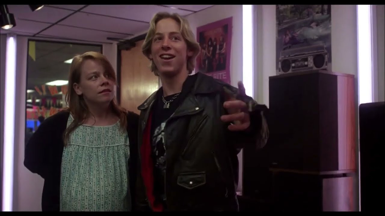 Speaker scene from Ruthless People (1986)