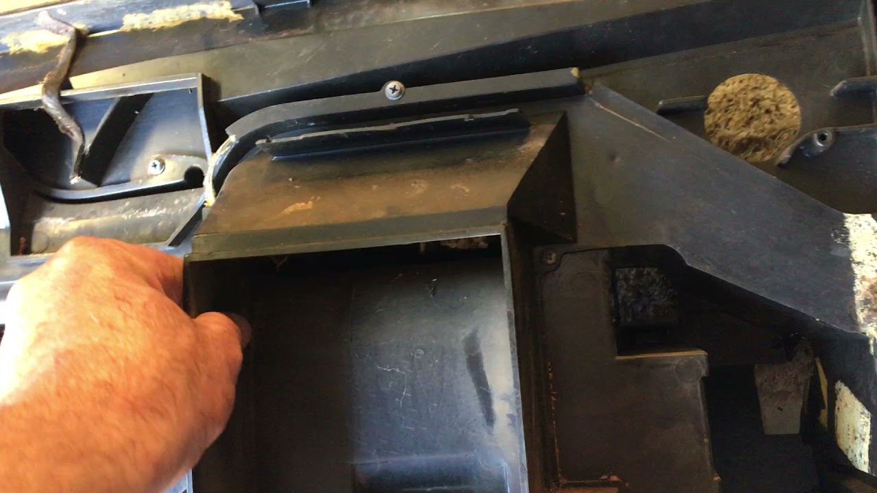 Dash removal XE and XD Ford Falcon  4