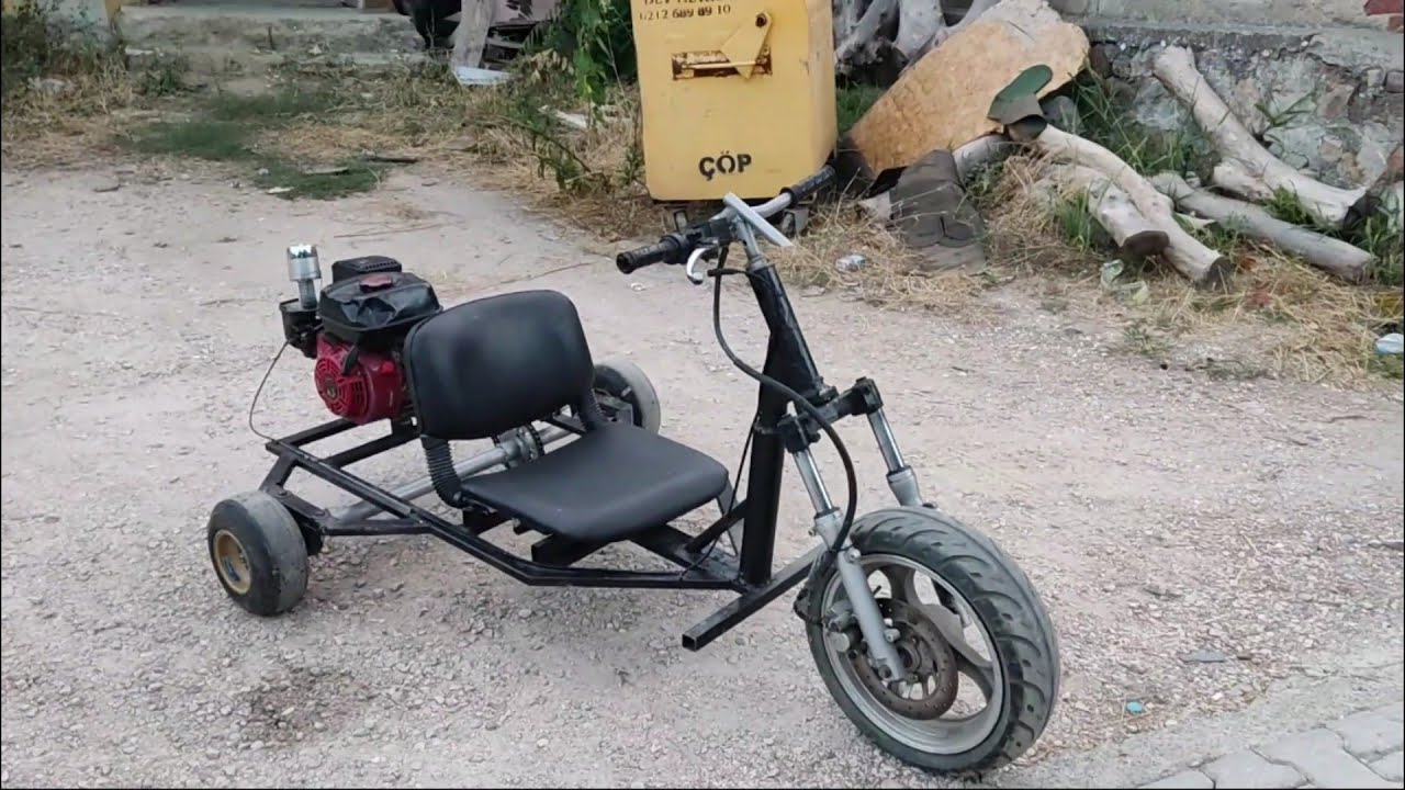 Трехколесный автомобиль мощностью 6,5 л.с. из металлолома