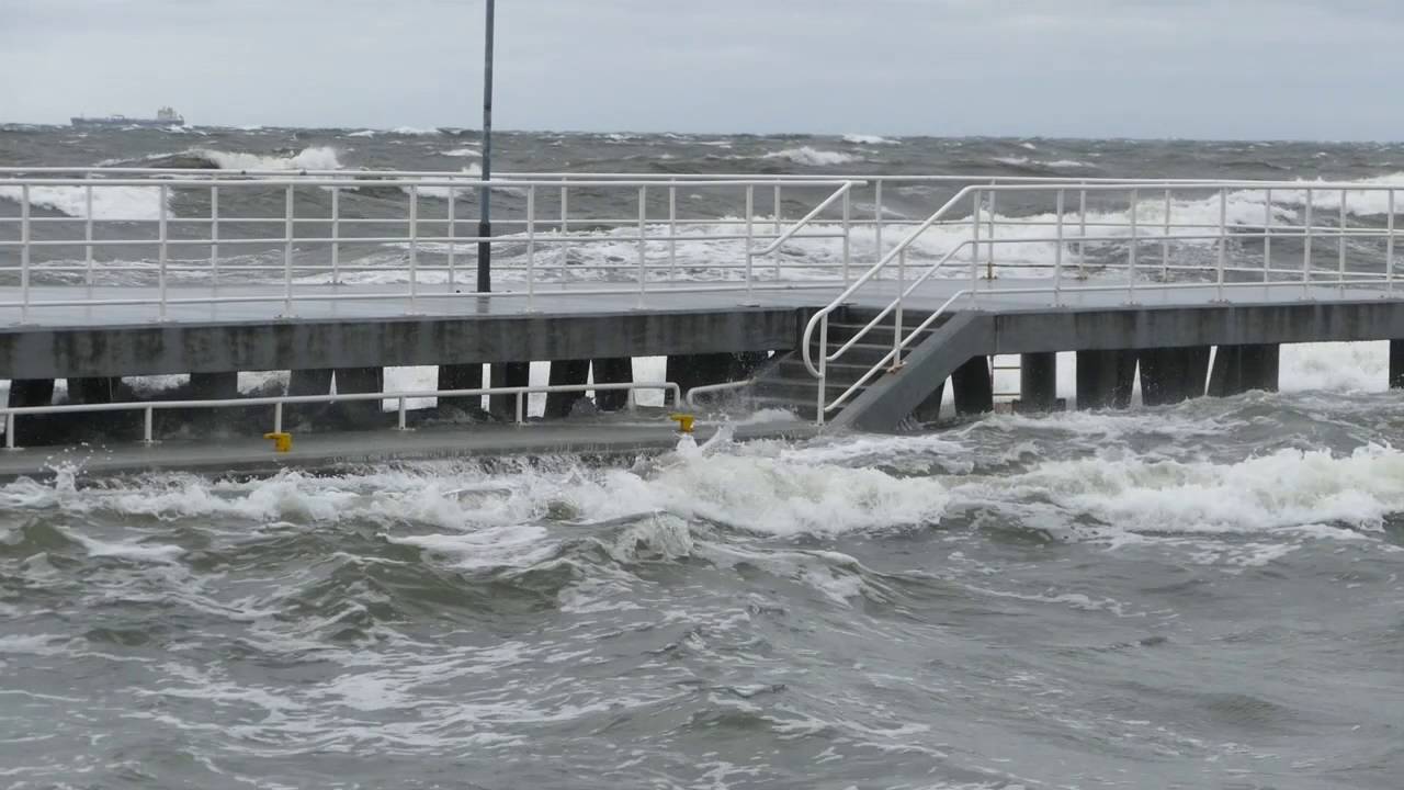 Sztorm Gdynia Bulwar Nadmorski