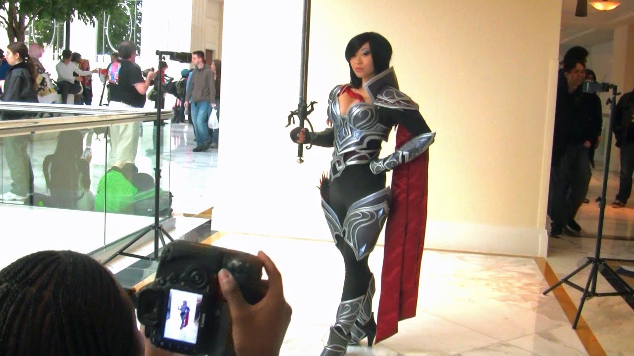 YAYA HAN and The Art of Cosplay Photography