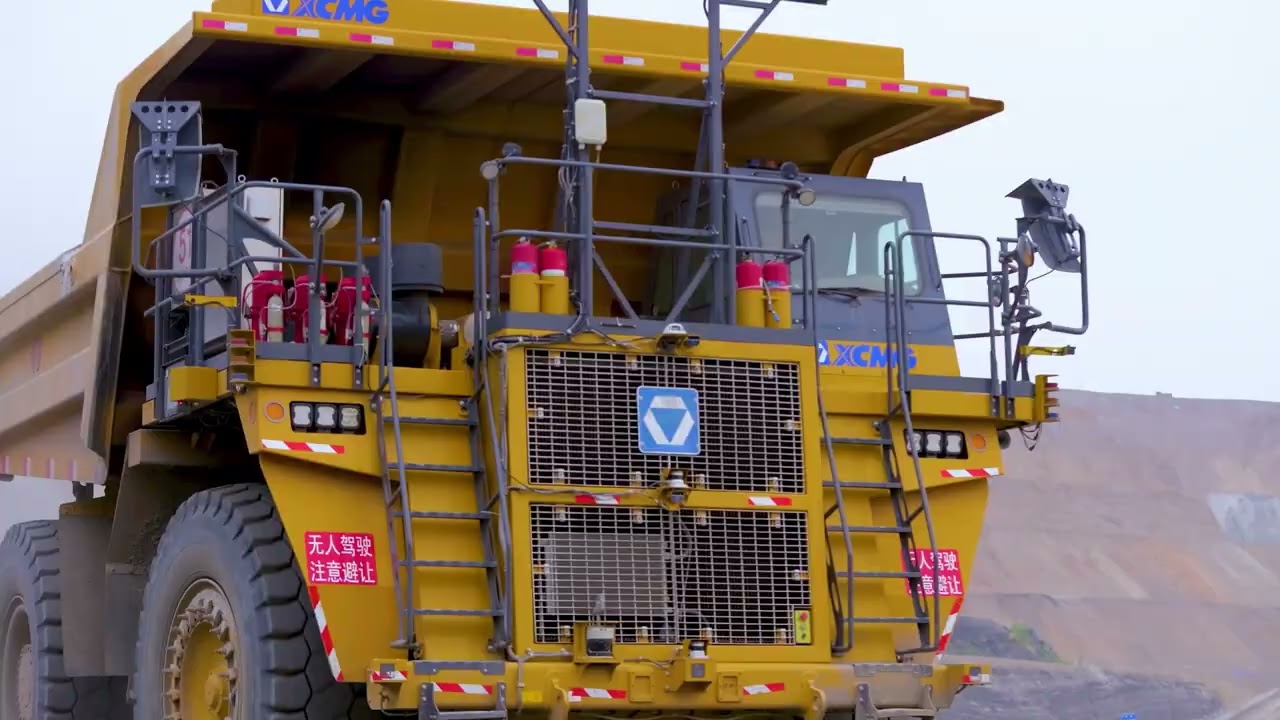 Over 100 self-driving mining trucks at work (video)#smart mining