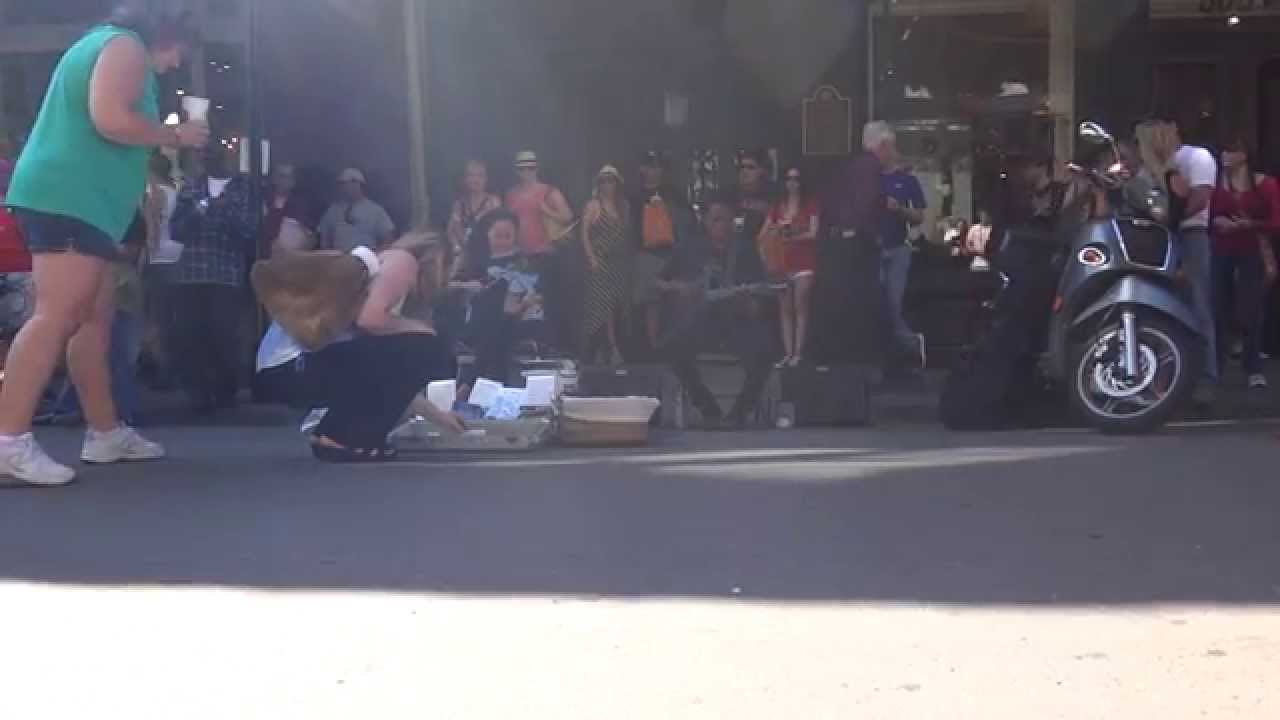 04/20/2014 Tanya & Dorise - Amazing Violin and Guitar Duet