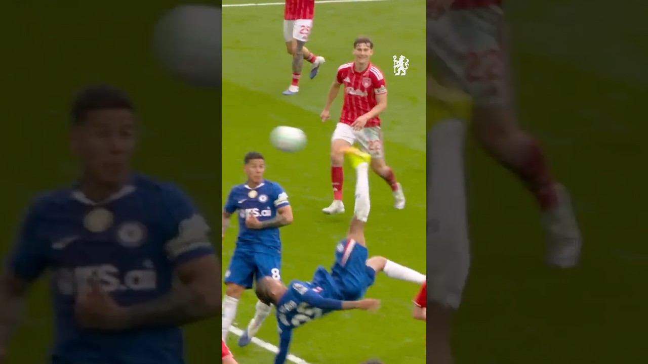 JO&Atilde;O PEDRO WITH THE BICYCLE-KICK 🇧🇷