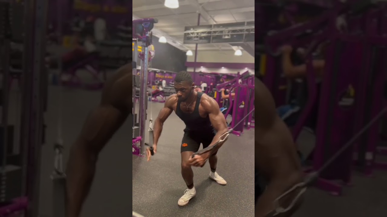The striation is off the charts. #fitness #fit #viral #youtubeshorts #viralshorts  #bodybuilding