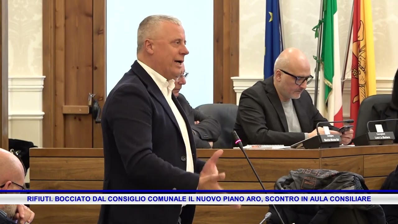 RIFIUTI  BOCCIATO DAL CONSIGLIO COMUNALE IL NUOVO PIANO ARO, SCONTRO IN AULA CONSILIARE