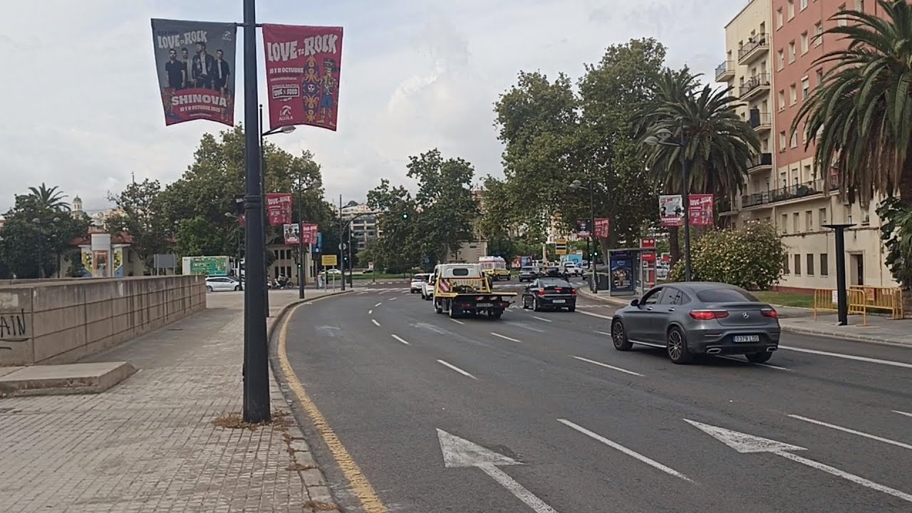 Publicidad banderolas Valencia - FESTIVAL LOVE TO ROCK 2025