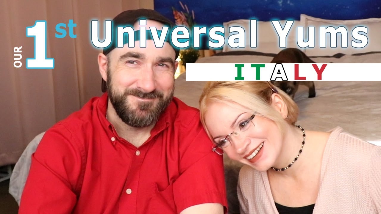 Americans Try ITALIAN Snacks - Universal Yums - Subscription Snack Box March 2021