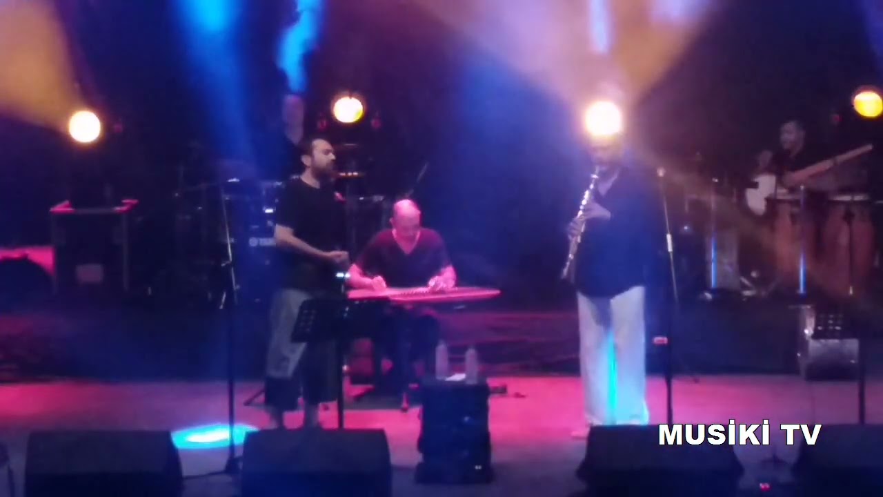 HALİL SEZAİ & HÜSNÜ ŞENLENDİRİCİ - Ne Ağlarsın Benim Zülfü Siyahım (Konser/Canlı)